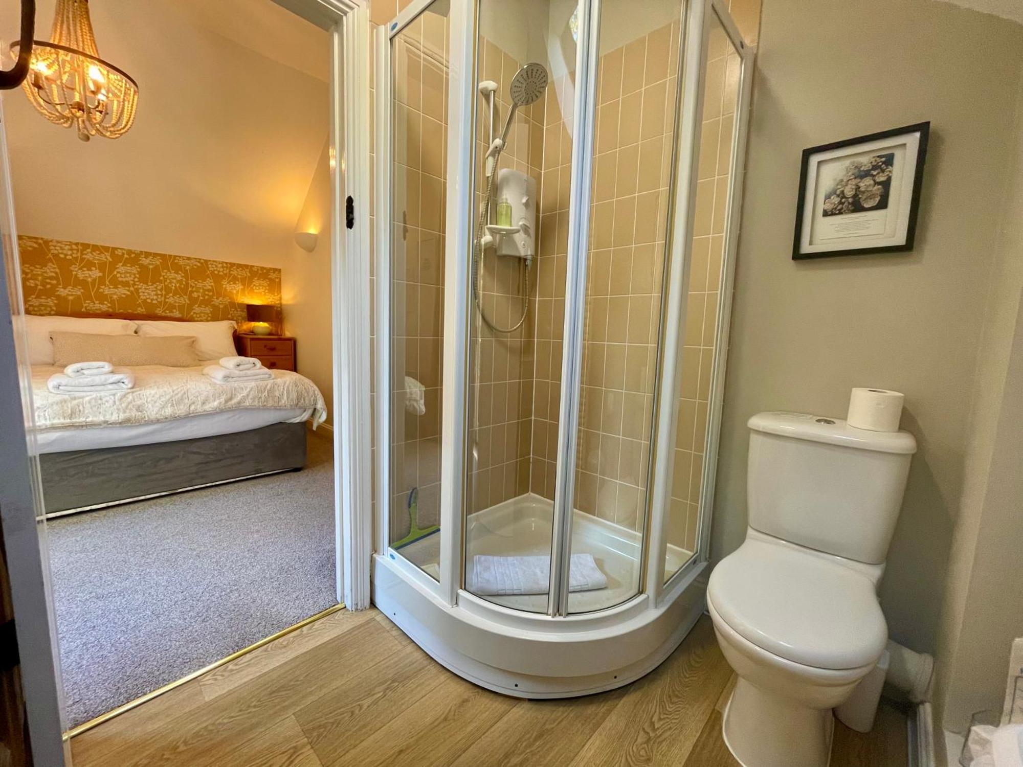 Holiday home Cosy Cotswold Lodge: Family-friendly Retreat With And Heated Pools